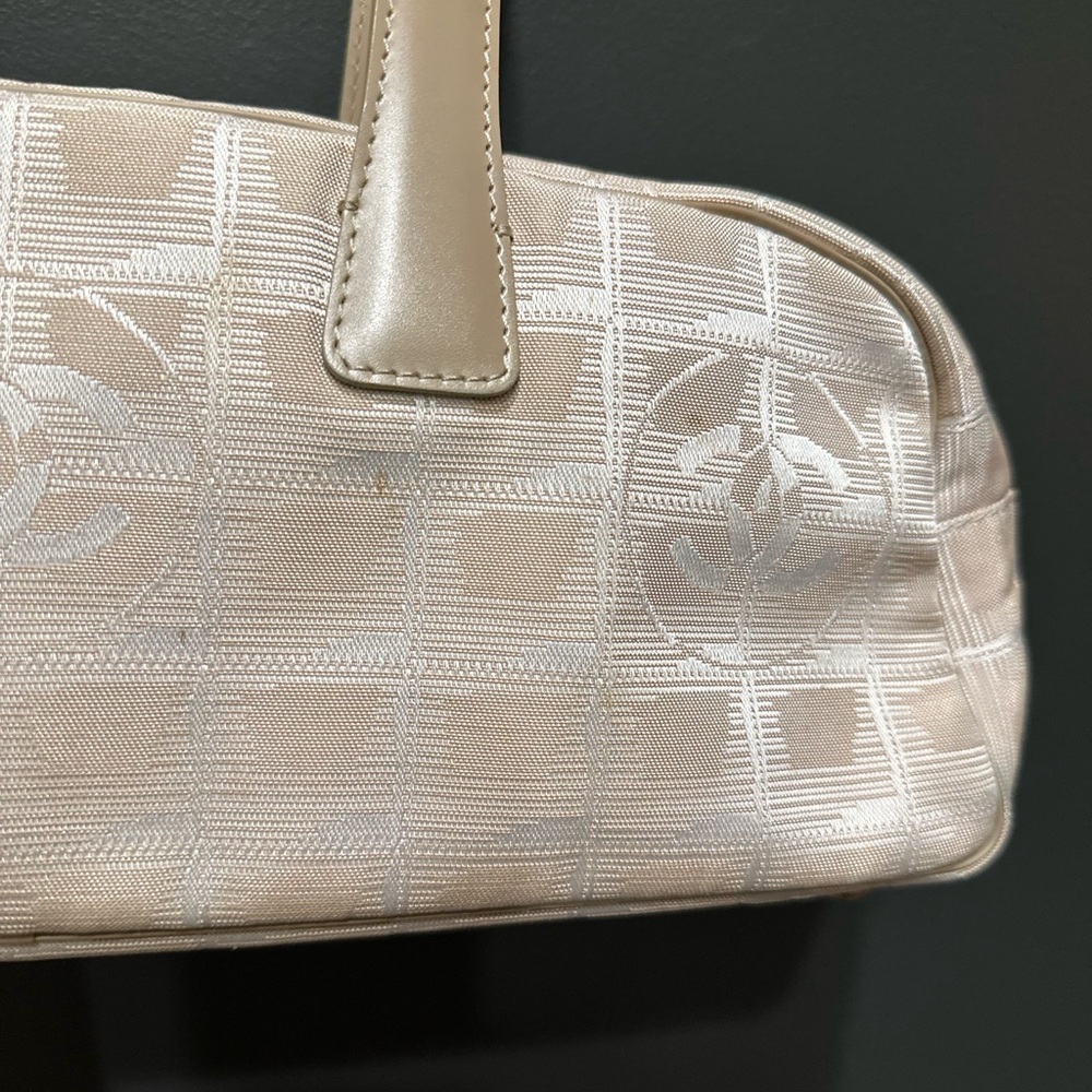 Chanel Handbag | Authentic Chanel Shoulder Bag | Authenticity card included - Picture 16 of 16